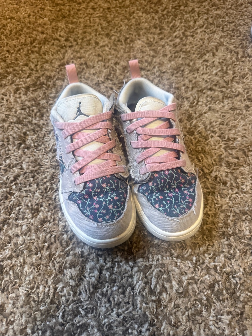 Kids Nike Jordan Floral Pattern Casual Sneakers - Pink & Gray